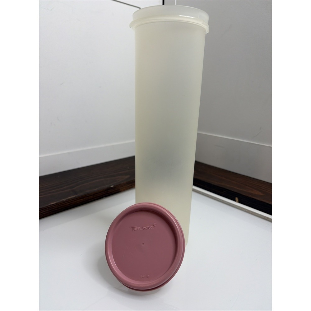 Vintage Tupperware Spaghetti Keeper Pasta Storage Pink Lid 1661-4 Made in USA